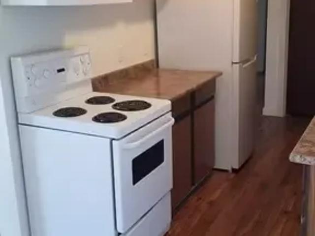 Apartment 1 Bedroom For Rent Innisfail AB 950 ES104984470
