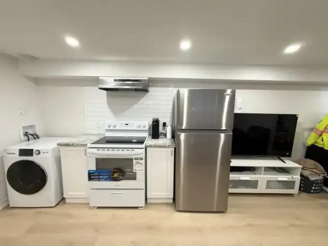 Apartment 1 Bedroom For Rent Kingston ON 1650 ES104638257