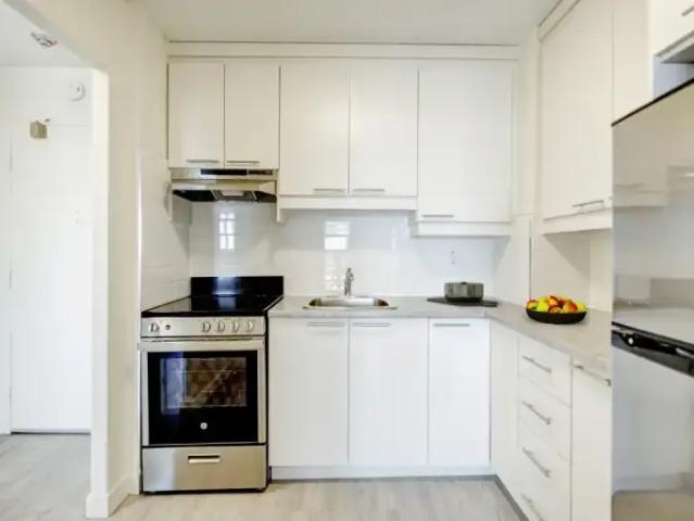 Apartment 1 Bedroom For Rent Laval QC 1569 ES104178295