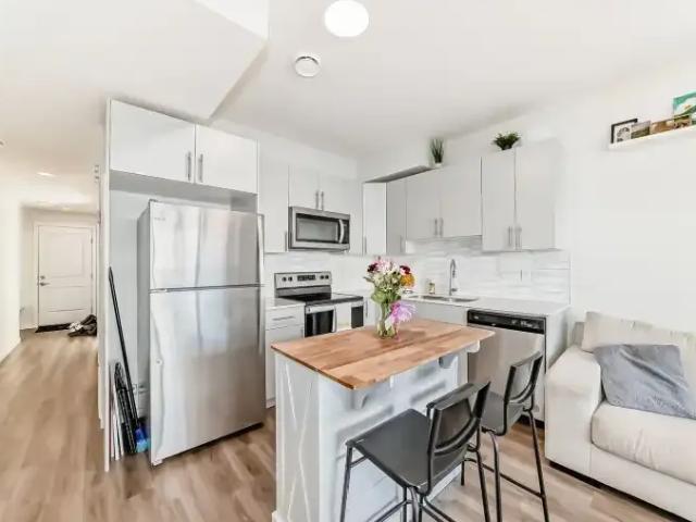 Apartment 1 Bedroom For Rent Leduc AB 1250 ES105167364