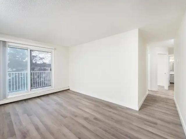 Apartment 1 Bedroom For Rent Leduc AB 1275 ES105308410