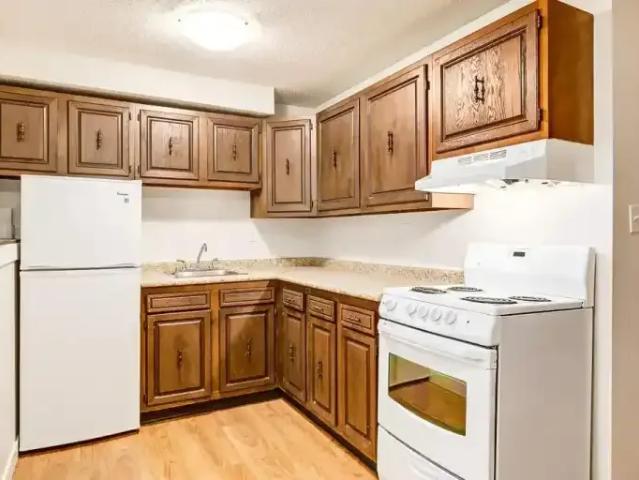Apartment 1 Bedroom For Rent Lloydminster AB 929 ES100083840