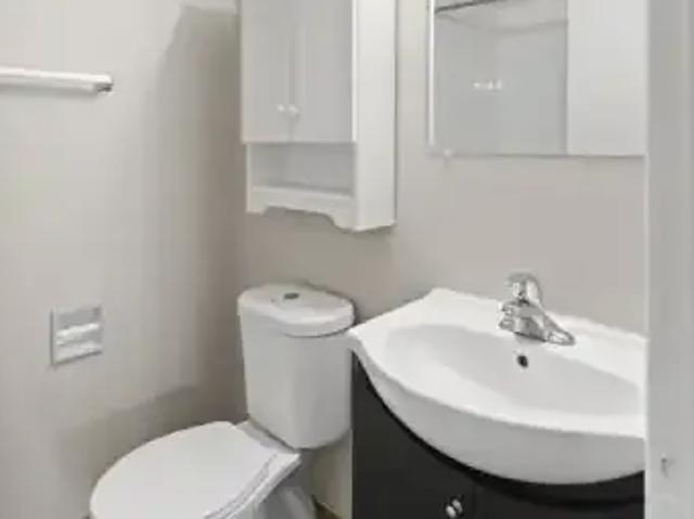 Apartment 1 Bedroom For Rent London ON 1200 ES102751734