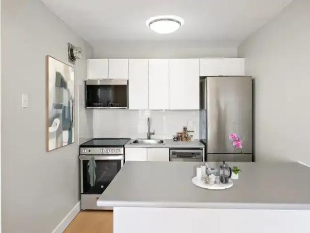 Apartment 1 Bedroom For Rent London ON 1422 ES105554399
