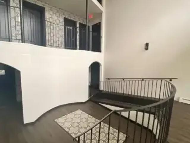Apartment 1 Bedroom For Rent Penticton BC 1500 ES104840732