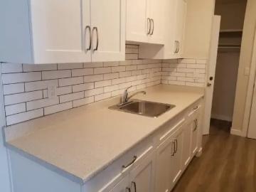 Apartment 1 Bedroom For Rent Penticton BC 1500 ES103410586
