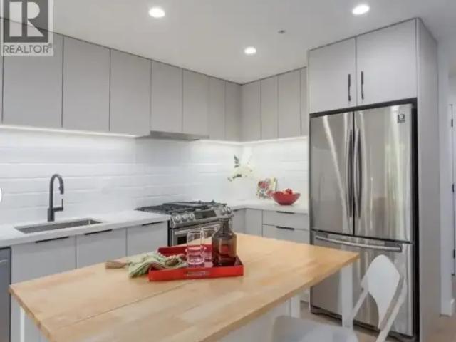 Apartment 1 Bedroom For Rent Port Moody BC 2700 ES105360127