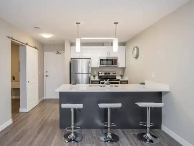 Apartment 1 Bedroom For Rent Regina SK 1678 ES102882569