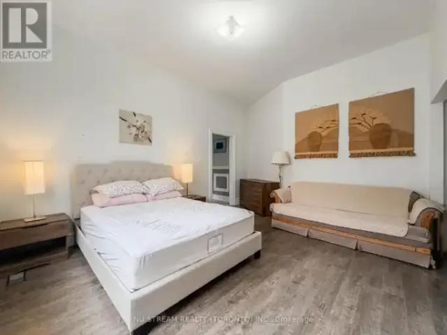 Apartment 1 Bedroom For Rent Richmond Hill ON 1700 ES99506439