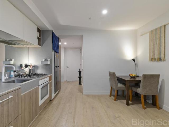 Apartment 1 Bedroom For Rent St Kilda VIC ES104367447