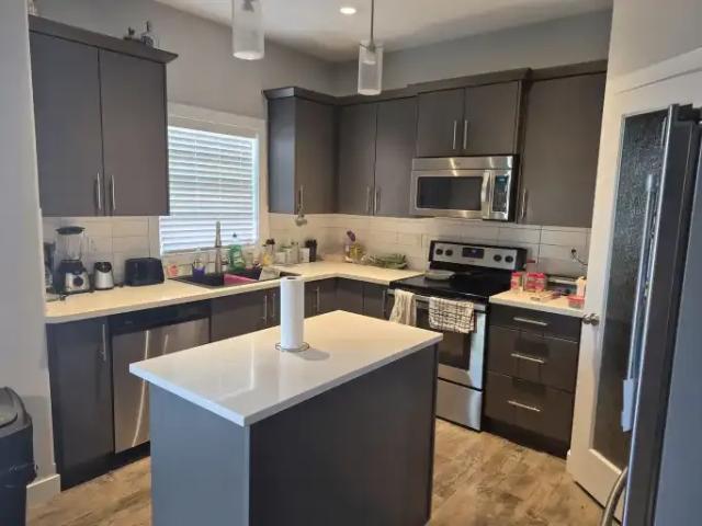 Apartment 1 Bedroom For Rent Sylvan Lake AB 750 ELS105281800