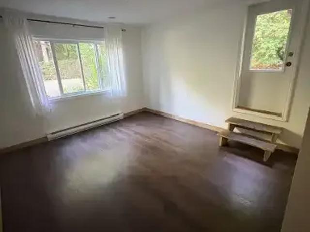 Apartment 1 Bedroom For Rent Sidney BC 2000 ES105505713