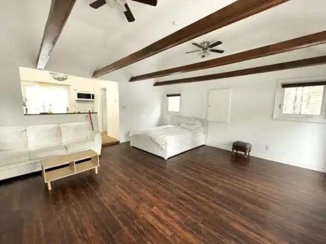 Apartment 1 Bedroom For Rent Tiny ON 1750 ES105394661