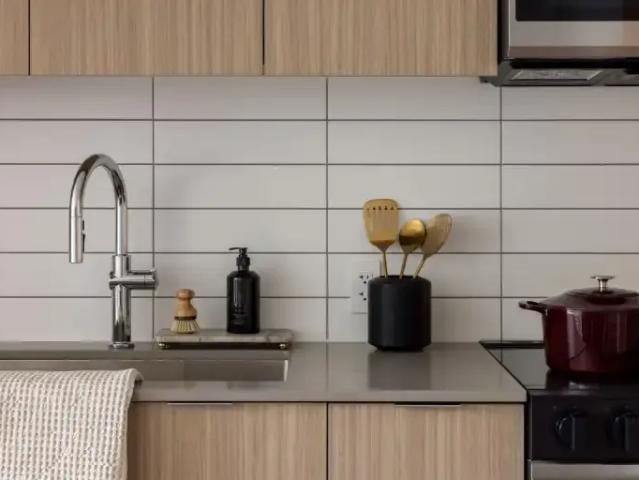 Apartment 1 Bedroom For Rent Vancouver BC 2303 ELS104972305