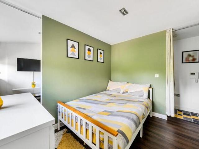 Apartment 1 Bedroom For Sale Hampshire Hampshire 140000 ES101678325