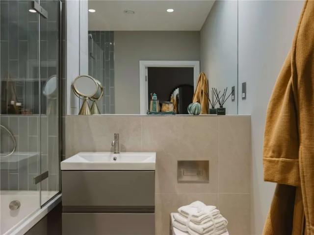 Apartment 1 Bedroom For Sale Poplar London 450000 ES102596548