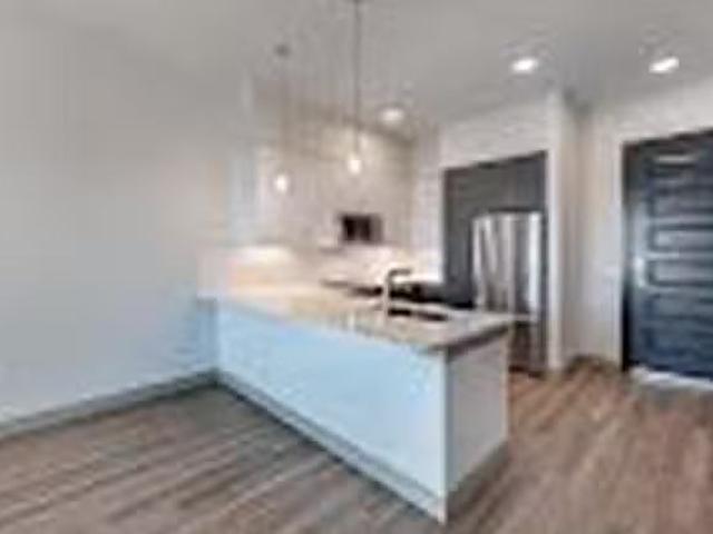 Apartment 1 bedrooms in University Hills