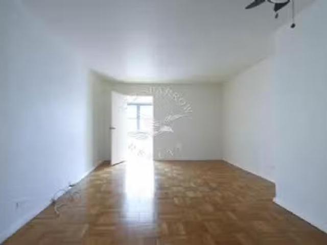 Apartment 1 bedrooms in Upper East Side