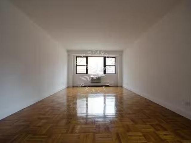Apartment 1 bedrooms in Midtown East