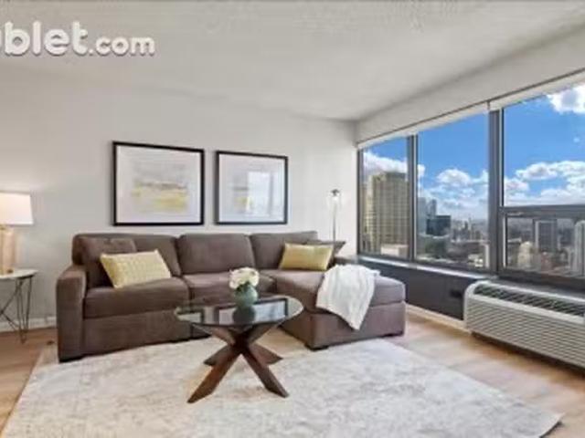 Apartment 1 bedrooms in Near North