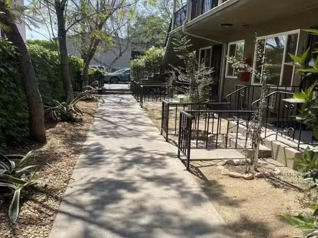 Apartment 1 bedrooms in North Hollywood