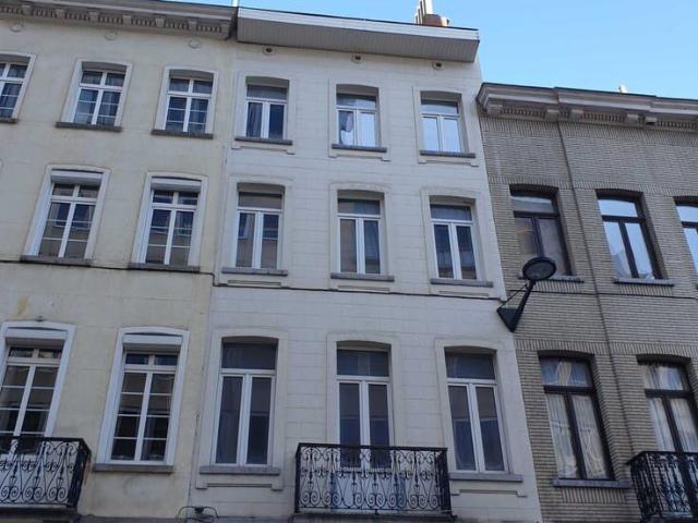 apartment 1 room 72 m² with balcony