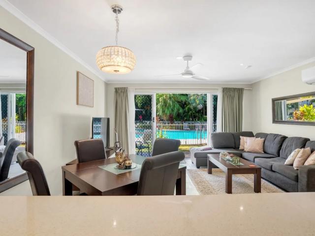 apartment 206/305 341 Coral Coast Drive, Palm Cove