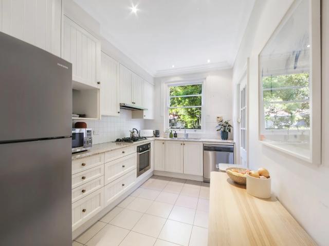 apartment 2/17 Lindsay Street, Neutral Bay