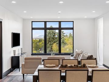 Apartment with terrace