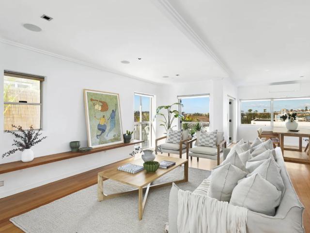 apartment 2/38 Queenscliff Road, Queenscliff