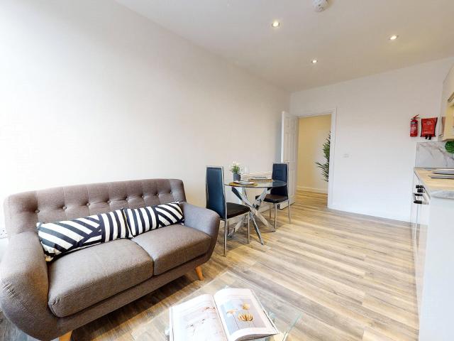 apartment 23 Hyde Terrace, 23 Hyde Terrace, Leeds, LS2 9BX, West Yorkshire, GB