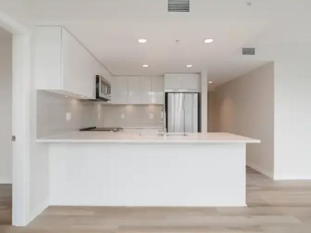 Apartment 2.5 Bedroom For Rent Coquitlam BC 1 ES100227304