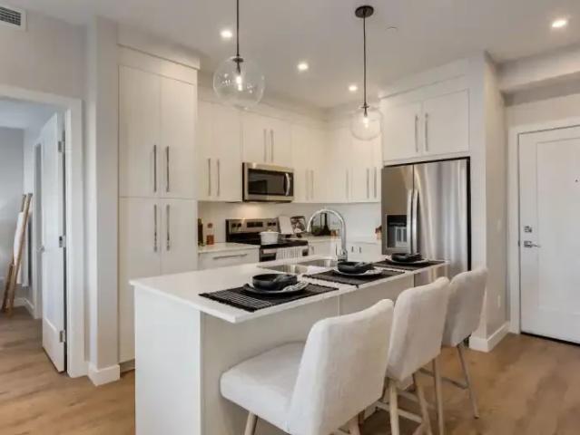 Apartment 2.5 Bedroom For Rent Calgary AB 1840 ES103568818