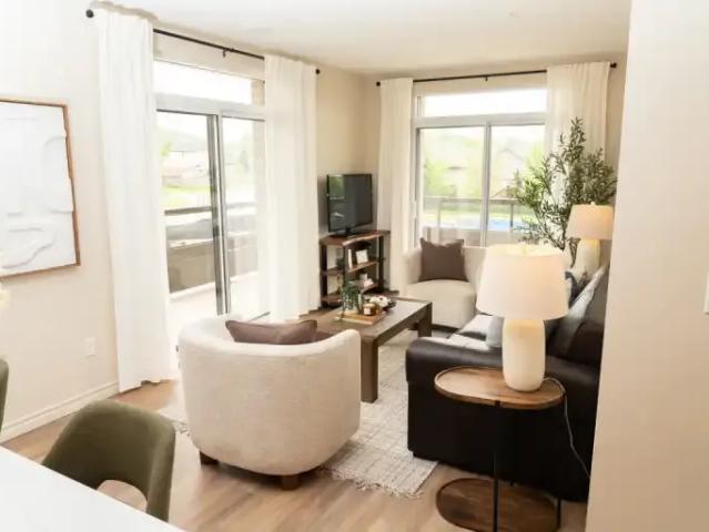 Apartment 2.5 Bedroom For Rent London ON 2384 ES98747595