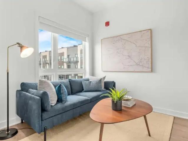 Apartment 2.5 Bedroom For Rent Scarborough ON 2449 ES105525694