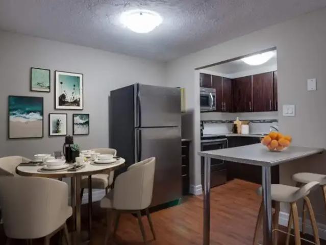 Apartment 2.5 Bedroom For Rent Waterloo ON 1999 ES104597073