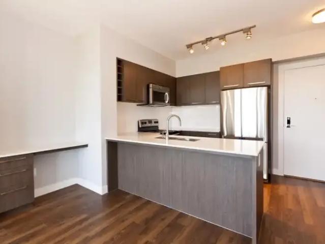 Apartment 2.5 Bedroom For Rent Vancouver BC 3350 ES105150119