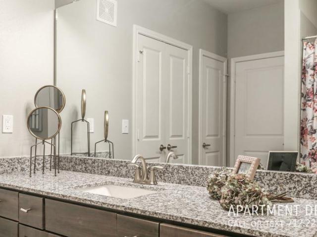 apartment 2 bedroom, Baytown TX 77523 DS75788125