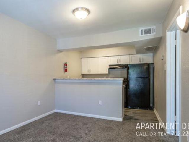 apartment 2 bedroom, Clute TX 77531 DLS77323958