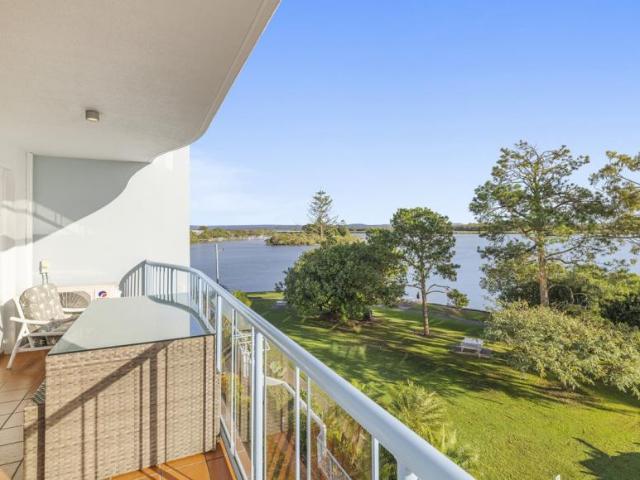 Apartment 2 Bedroom For Rent Maroochydore QLD ES103576922