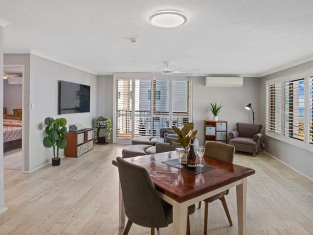 Apartment 2 Bedroom For Rent Maroochydore, QLD ES104600983