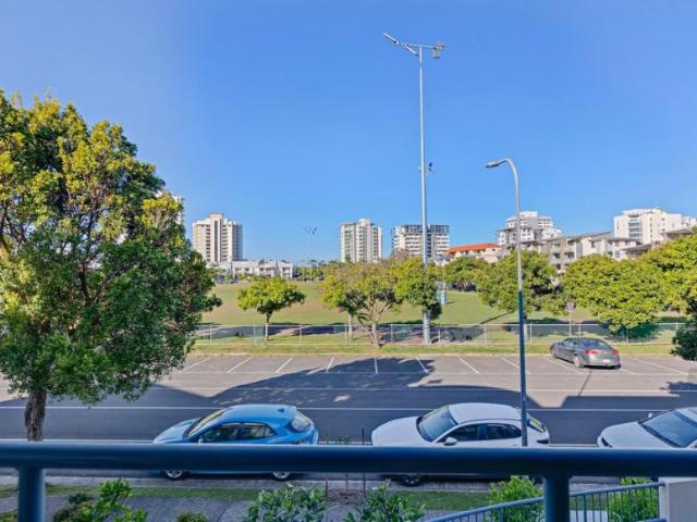 Apartment 2 Bedroom For Rent Maroochydore, QLD ES104897119