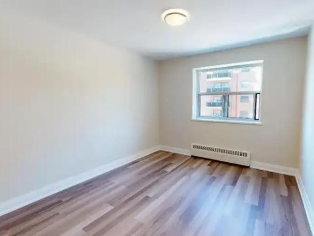 Apartment 2 Bedroom For Rent Mississauga ON 2175 ES105110678