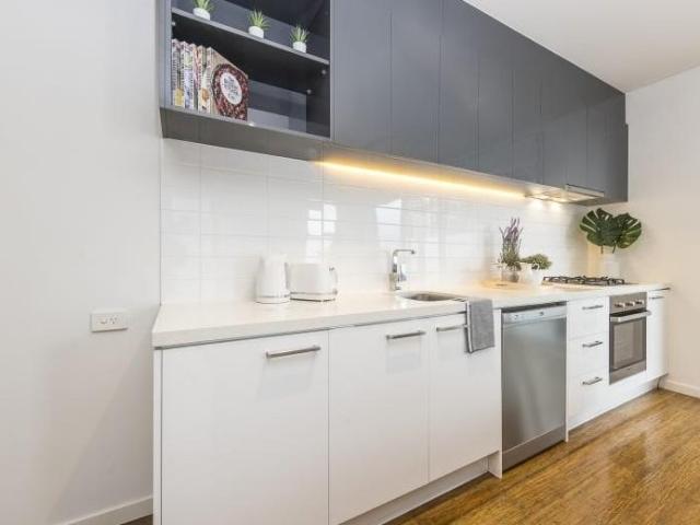 Apartment 2 Bedroom For Rent Moonee Ponds VIC 460000 ES101580691