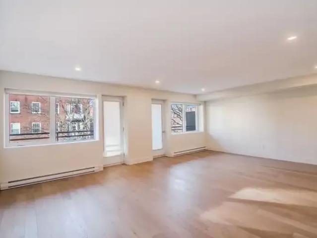Apartment 2 Bedroom For Rent Mont QC 2295 ES103878691