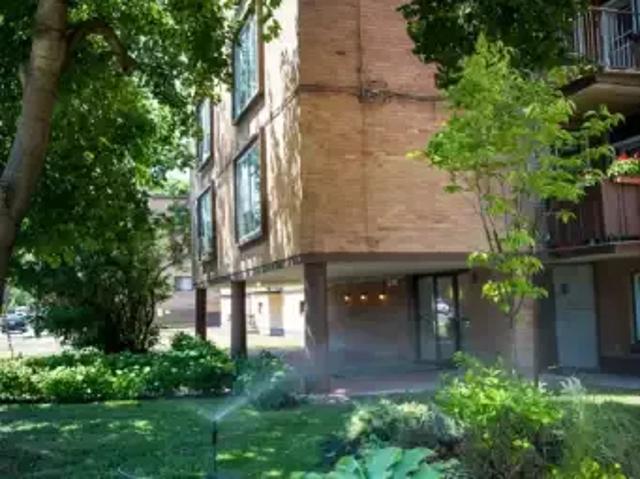 Apartment 2 Bedroom For Rent Montreal QC 1750 ES99409742
