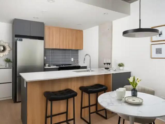 Apartment 2 Bedroom For Rent Montreal QC 2550 ES99222443