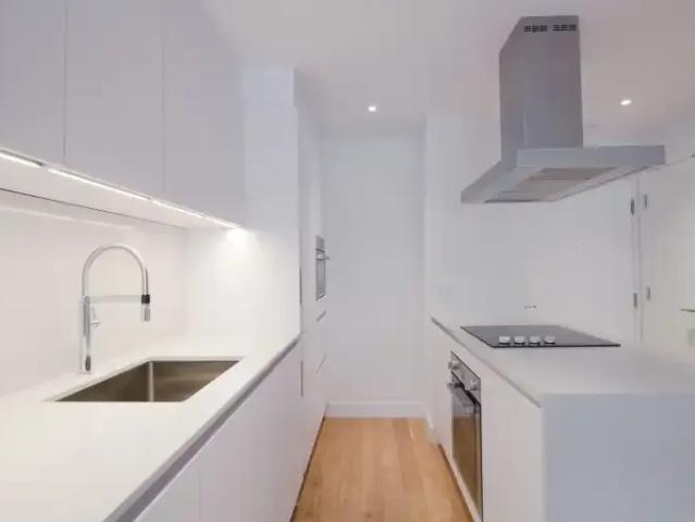 Apartment 2 Bedroom For Rent Montreal QC 2395 ES103118110