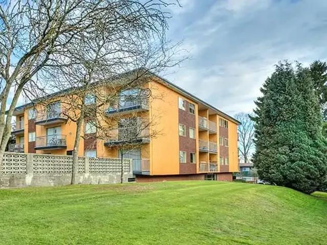 Apartment 2 Bedroom For Rent New Westminster BC 2210 ES104597594