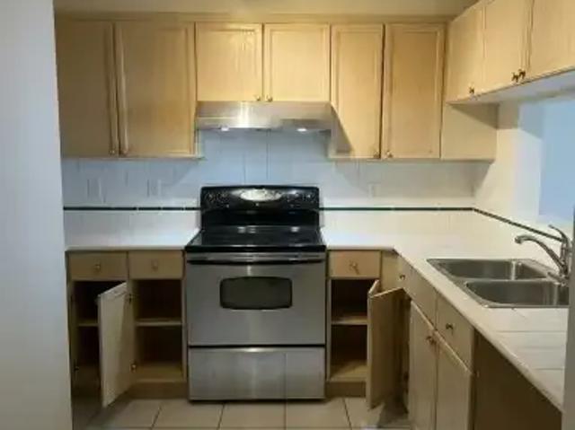 Apartment 2 Bedroom For Rent New Westminster BC 2900 ES105088034